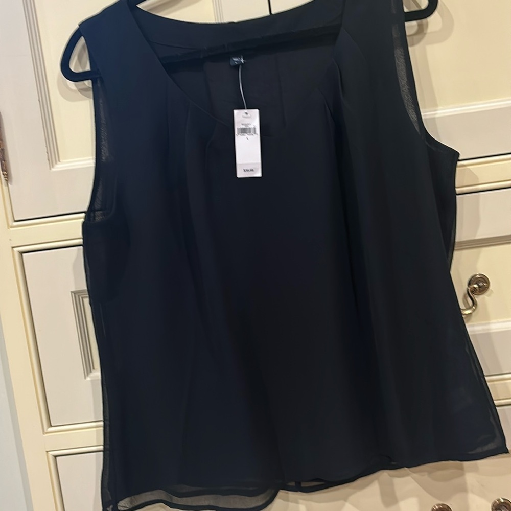 NWT Gap‎ layered black tank top.